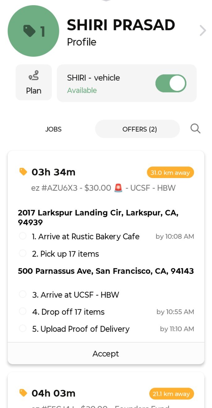 VROMO Driver screen showing a $30 MealsNow offer from Rustic Bakery Cafe in Larkspur to UCSF with 17 items and pickup 31 kilometers away